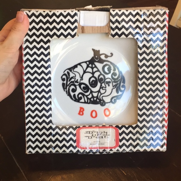 Set 4 Porcelain Pumpkin Halloween Appetizer Plates - Picture 3 of 8